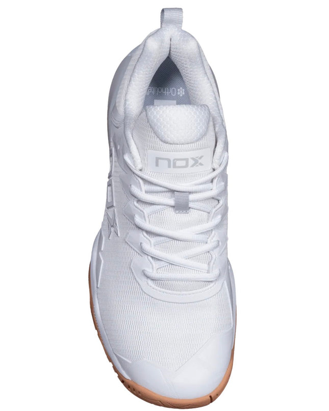 Zapatillas de Pickleball NOX LUX HEXA – White/Gum Rubber 2026