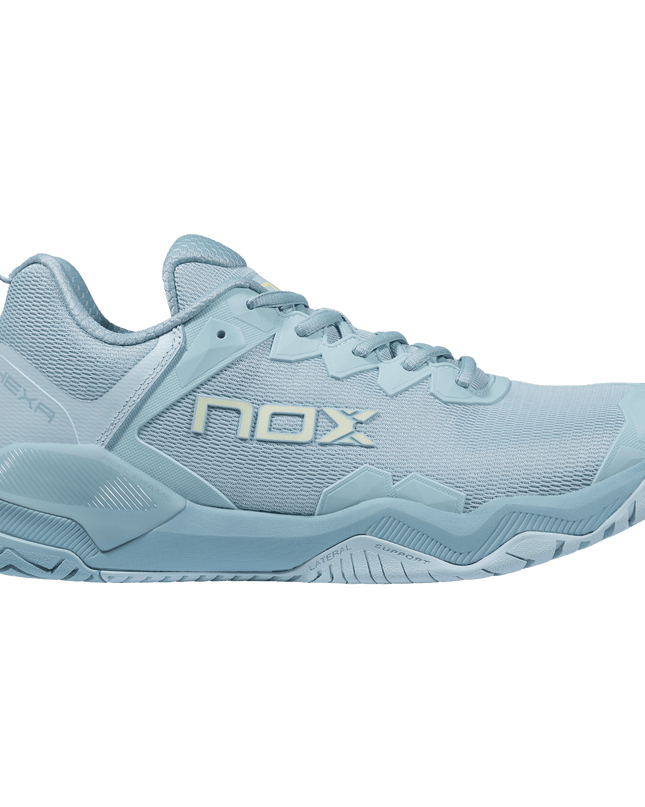 Zapatillas de pickleball NOX LUX HEXA en sky blue y grey mist - vista lateral