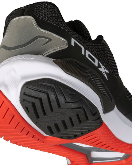 ZAPATILLAS DE PICKLEBALL LUX NEXO NEGRO/ROJO LAVA