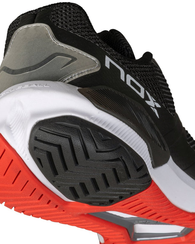 ZAPATILLAS DE PICKLEBALL LUX NEXO NEGRO/ROJO LAVA